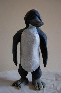 Pinguïn speksteen van voor aanzicht